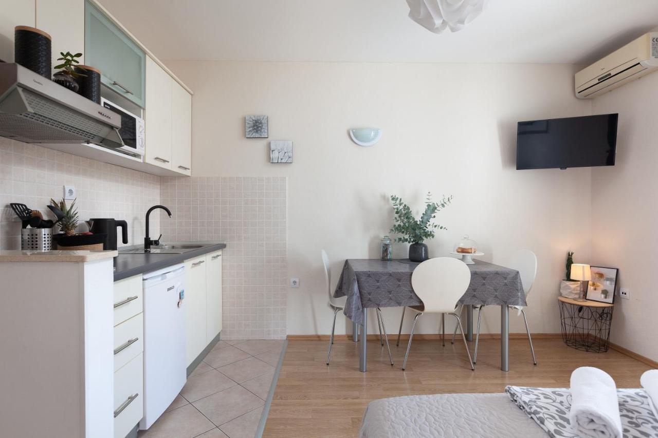 Sea View Ela Apartments Podgora Exterior photo